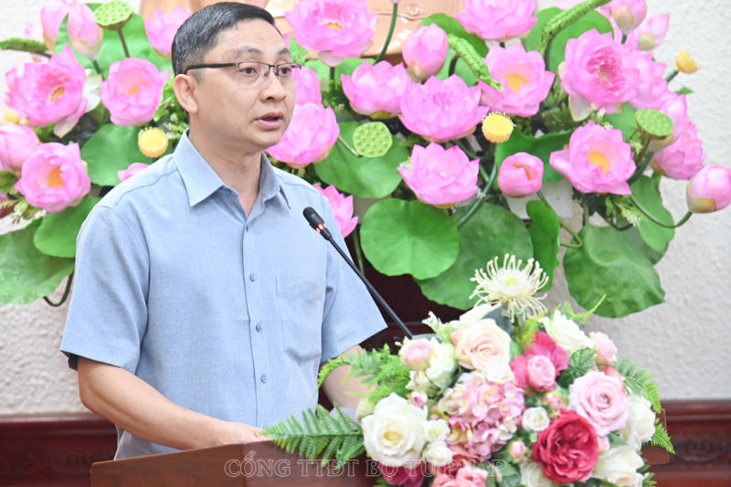 Bộ Tư pháp trao Quyết định bổ nhiệm công chức lãnh đạo 