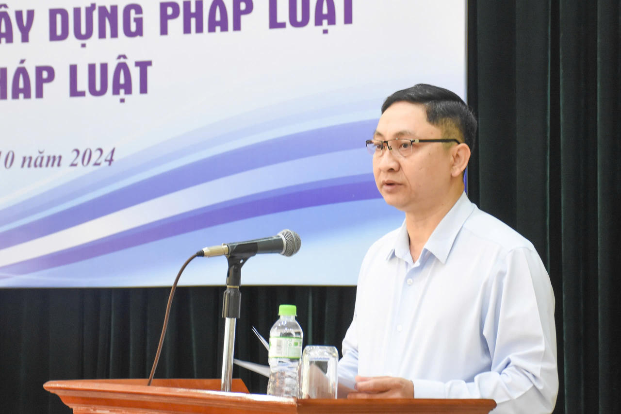 Đổi mới cơ chế thi hành pháp luật, gắn kết chặt chẽ với xây dựng pháp luật