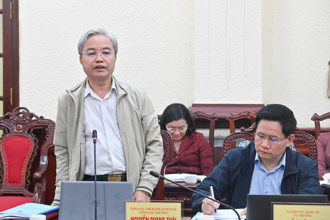 Làm tốt công tác tinh gọn bộ máy, then chốt là cơ cấu lại đội ngũ cán bộ