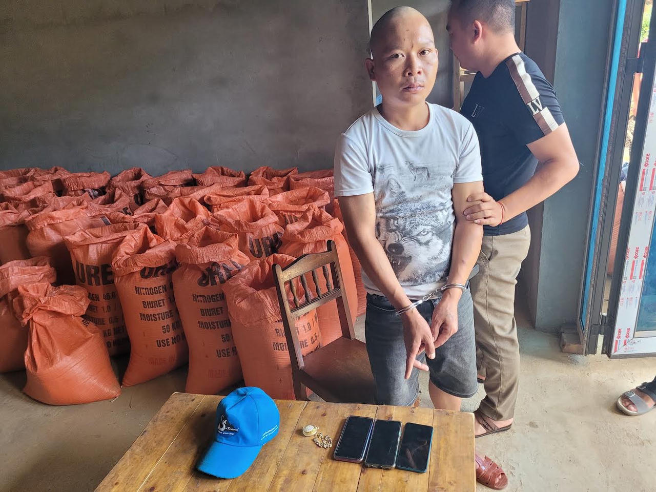 Bắt giữ đối tượng trộm cắp tài sản tại Bệnh viện đa khoa Mường Khương