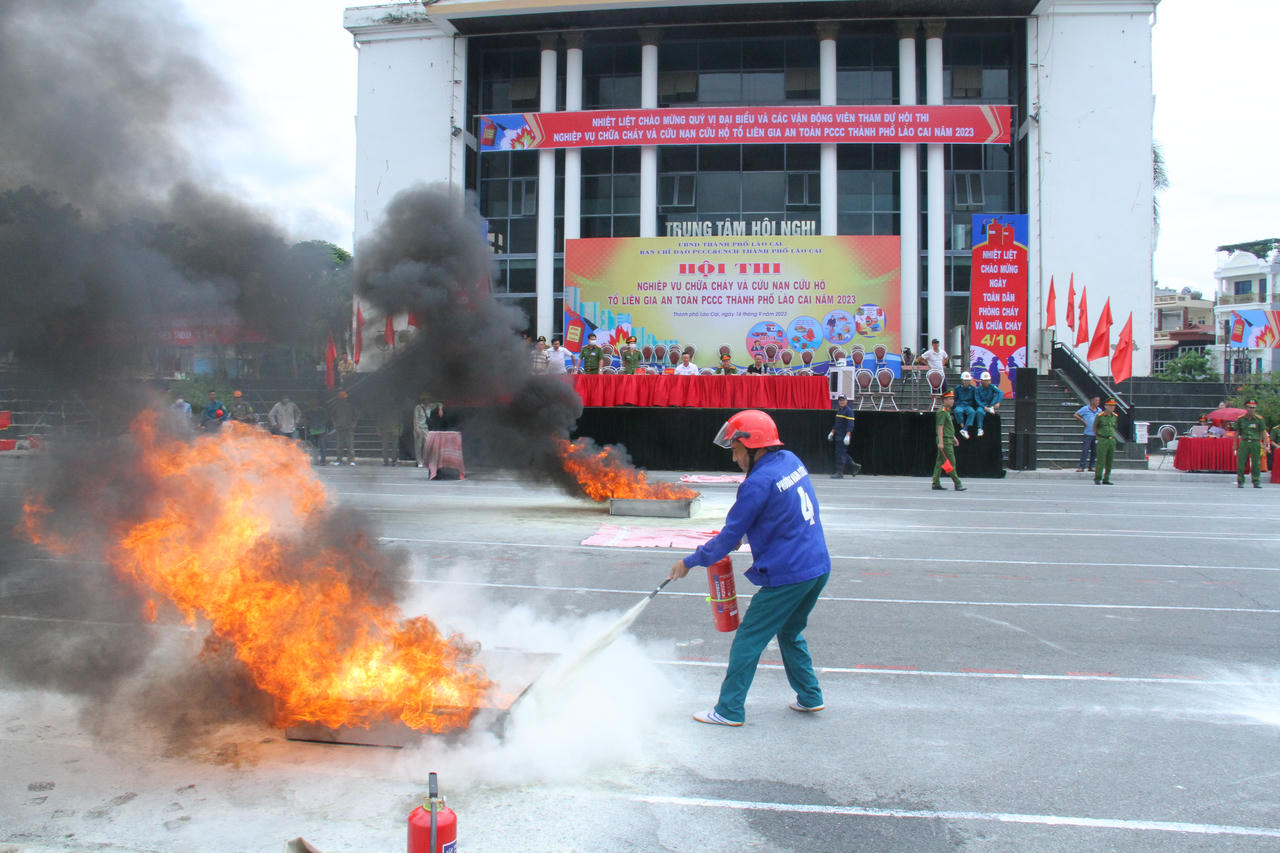Hội thi nghiệp vụ của các Tổ liên gia an toàn PCCC Thành phố Lào Cai