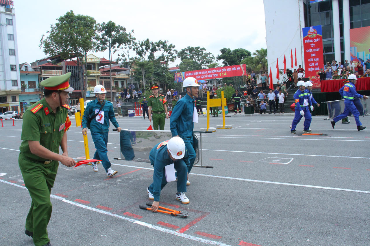 Hội thi nghiệp vụ của các Tổ liên gia an toàn PCCC Thành phố Lào Cai