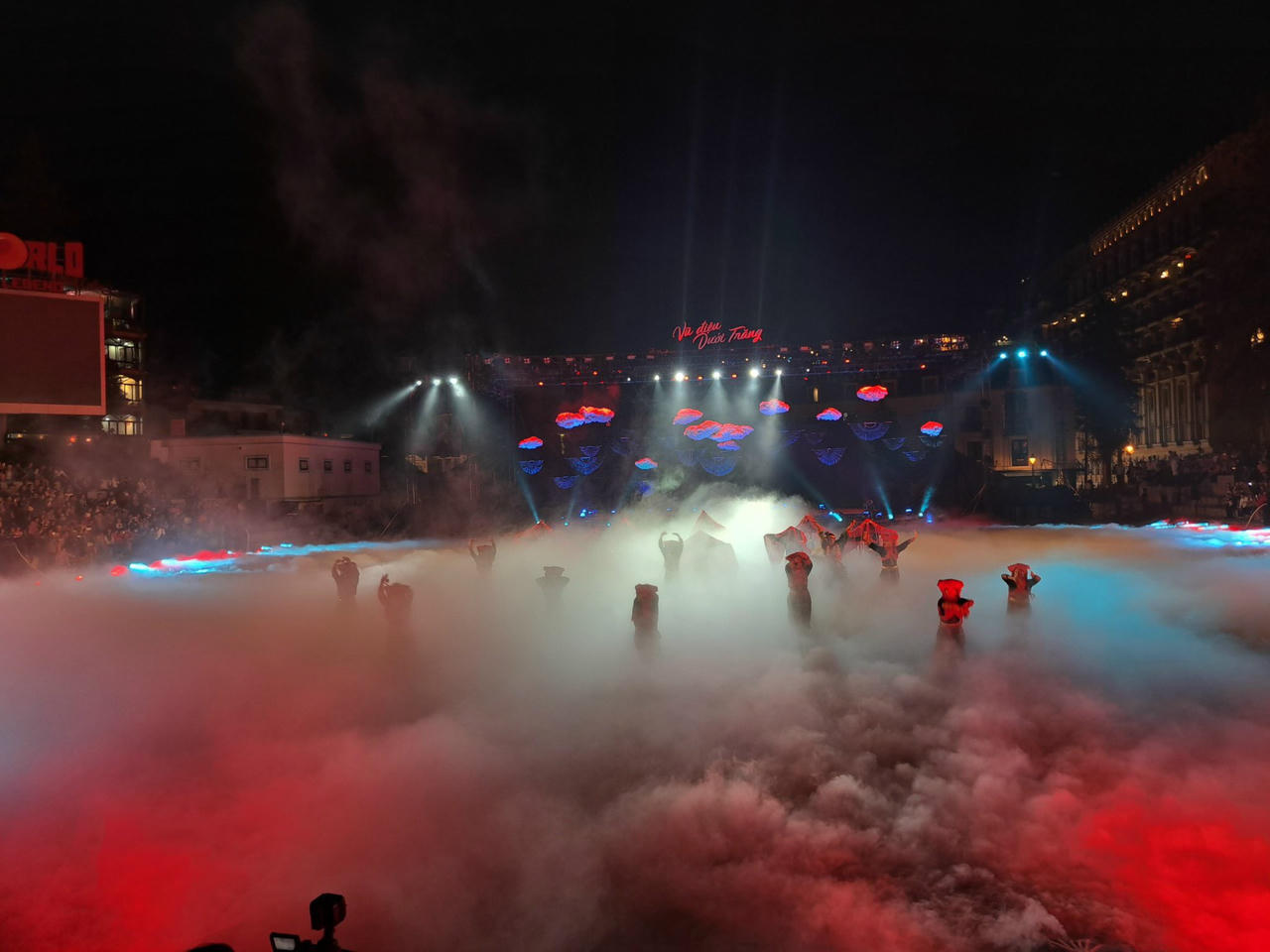 Rực rỡ màn trình diễn nghệ thuật Khai mạc Tuần văn hóa du lịch chào mừng 120 năm du lịch Sa Pa