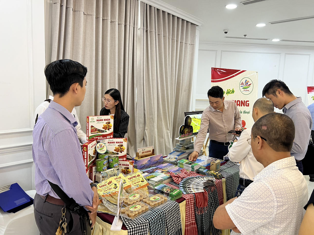 Nâng cao chất lượng kết nối vùng miền Tây Bắc - Tây Nam trong phát triển du lịch