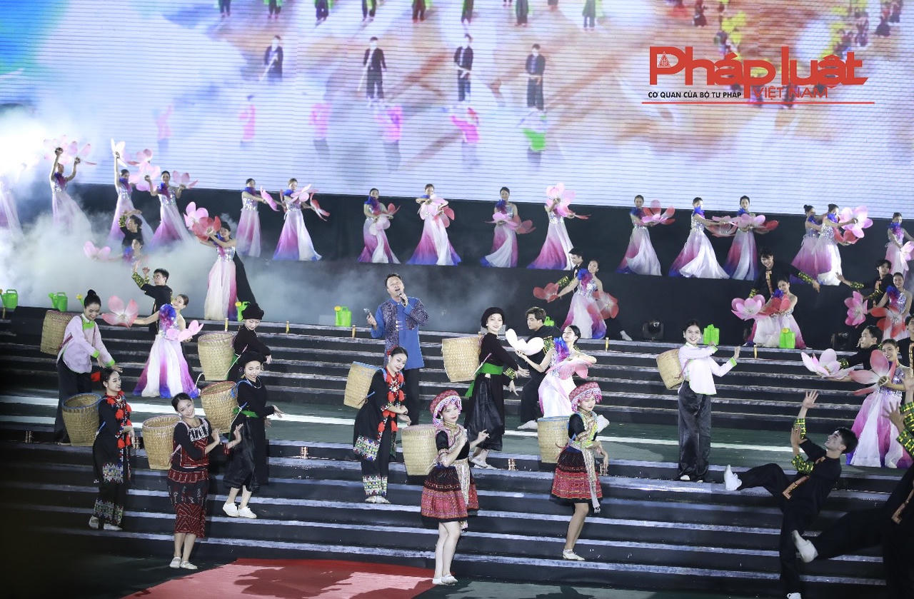 Phát triển du lịch Sa Pa văn minh, thân thiện và bền vững.