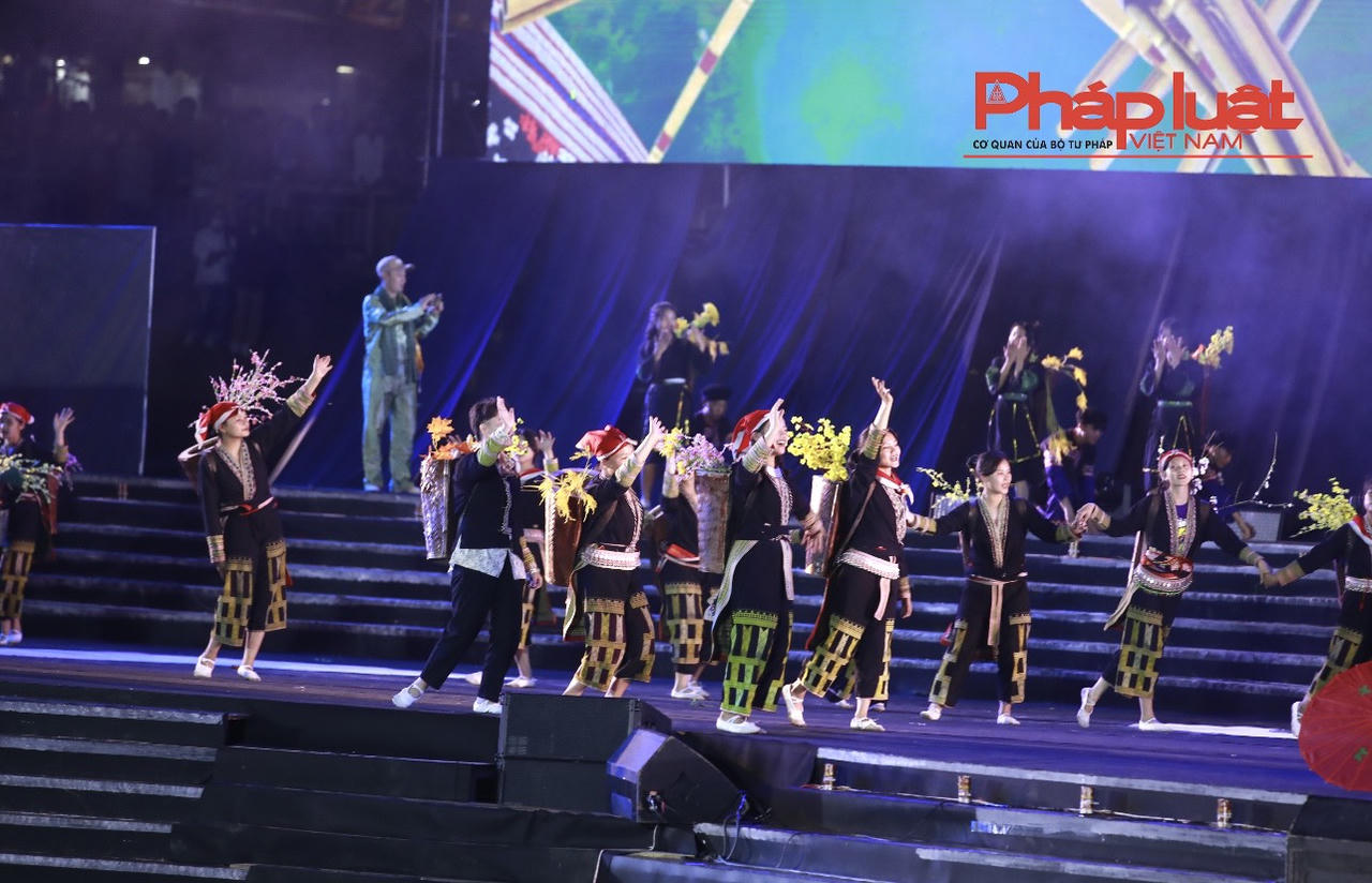 Phát triển du lịch Sa Pa văn minh, thân thiện và bền vững.