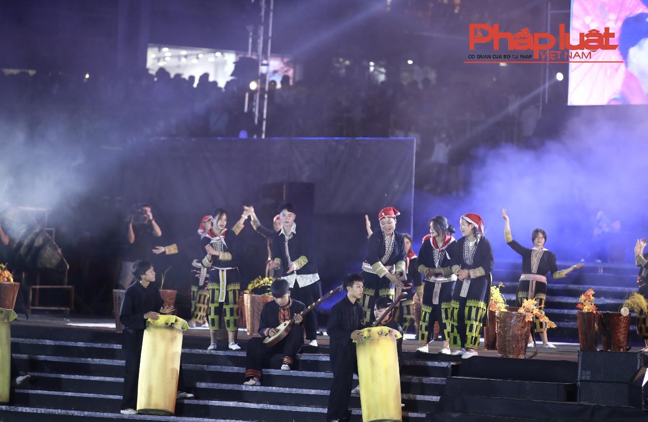 Phát triển du lịch Sa Pa văn minh, thân thiện và bền vững.