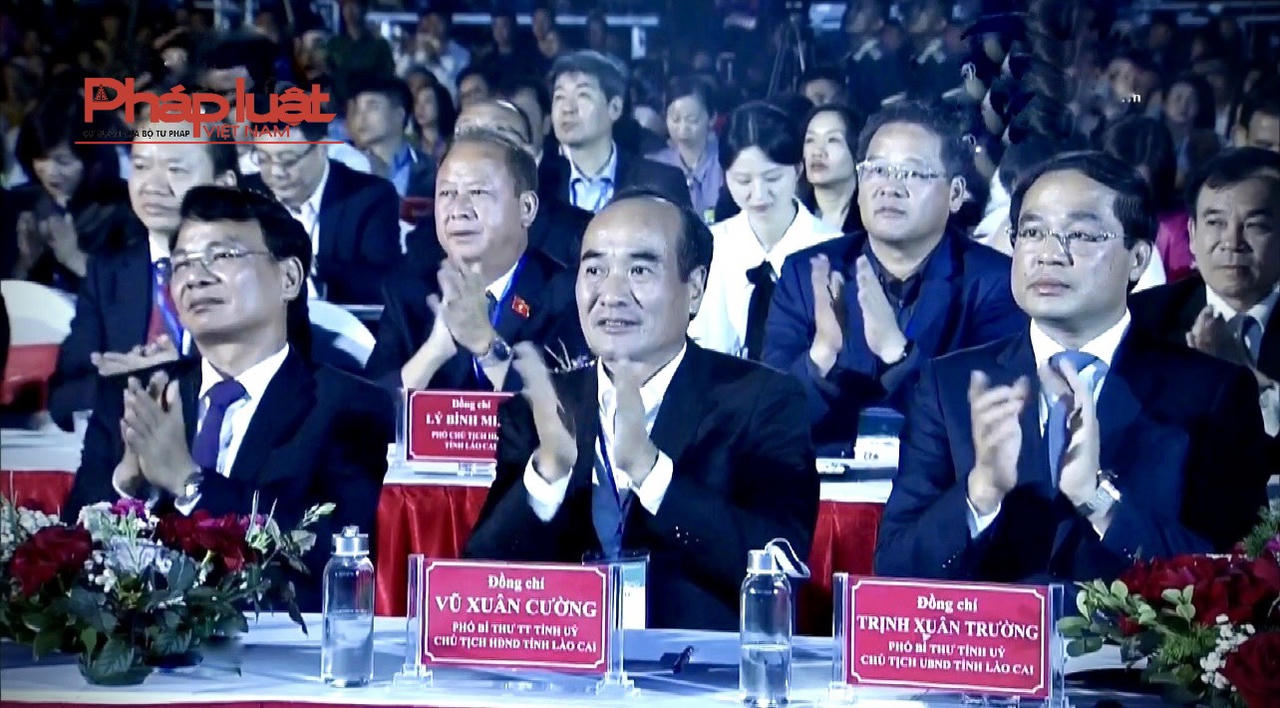 Phát triển du lịch Sa Pa văn minh, thân thiện và bền vững.