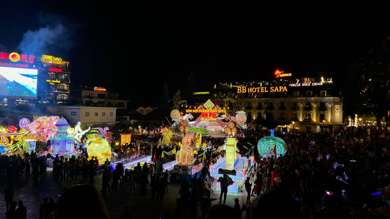 Sa Pa lung linh đêm hội trăng rằm 