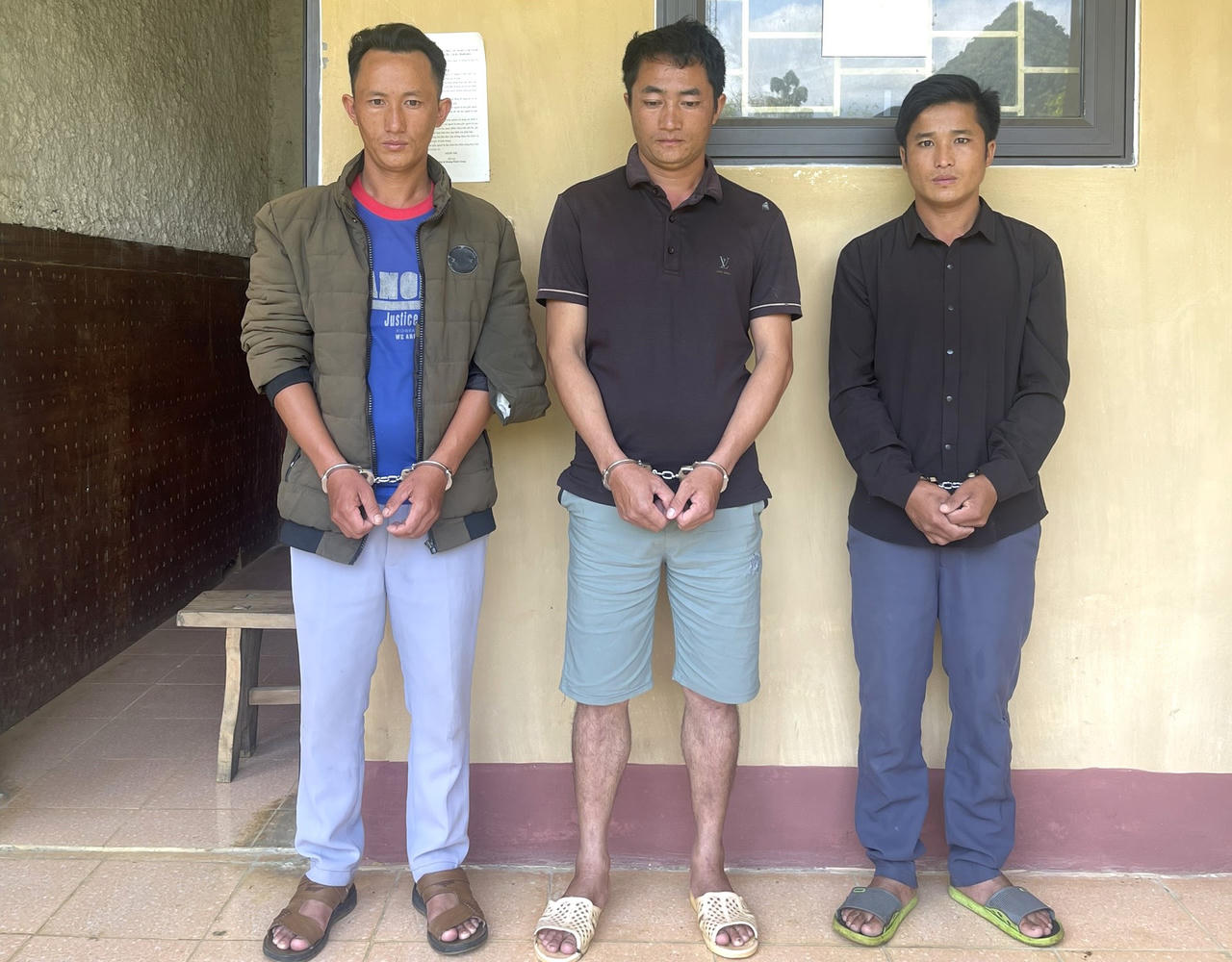 Khởi tố, bắt tạm giam 4 đối tượng chống người thi hành công vụ ở Lai Châu