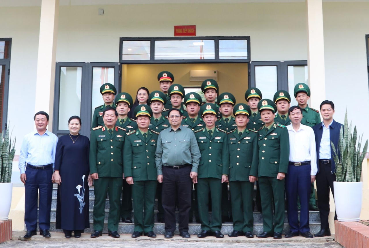 Thủ tướng Chính Phủ thăm Đồn Biên phòng Huổi Luông
