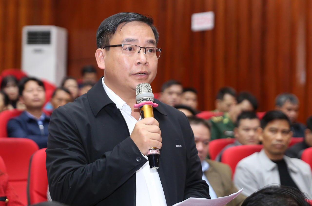 Chủ nhiệm Ủy ban Kiểm tra Trung ương Trần Cẩm Tú tiếp xúc cử tri tỉnh Lào Cai