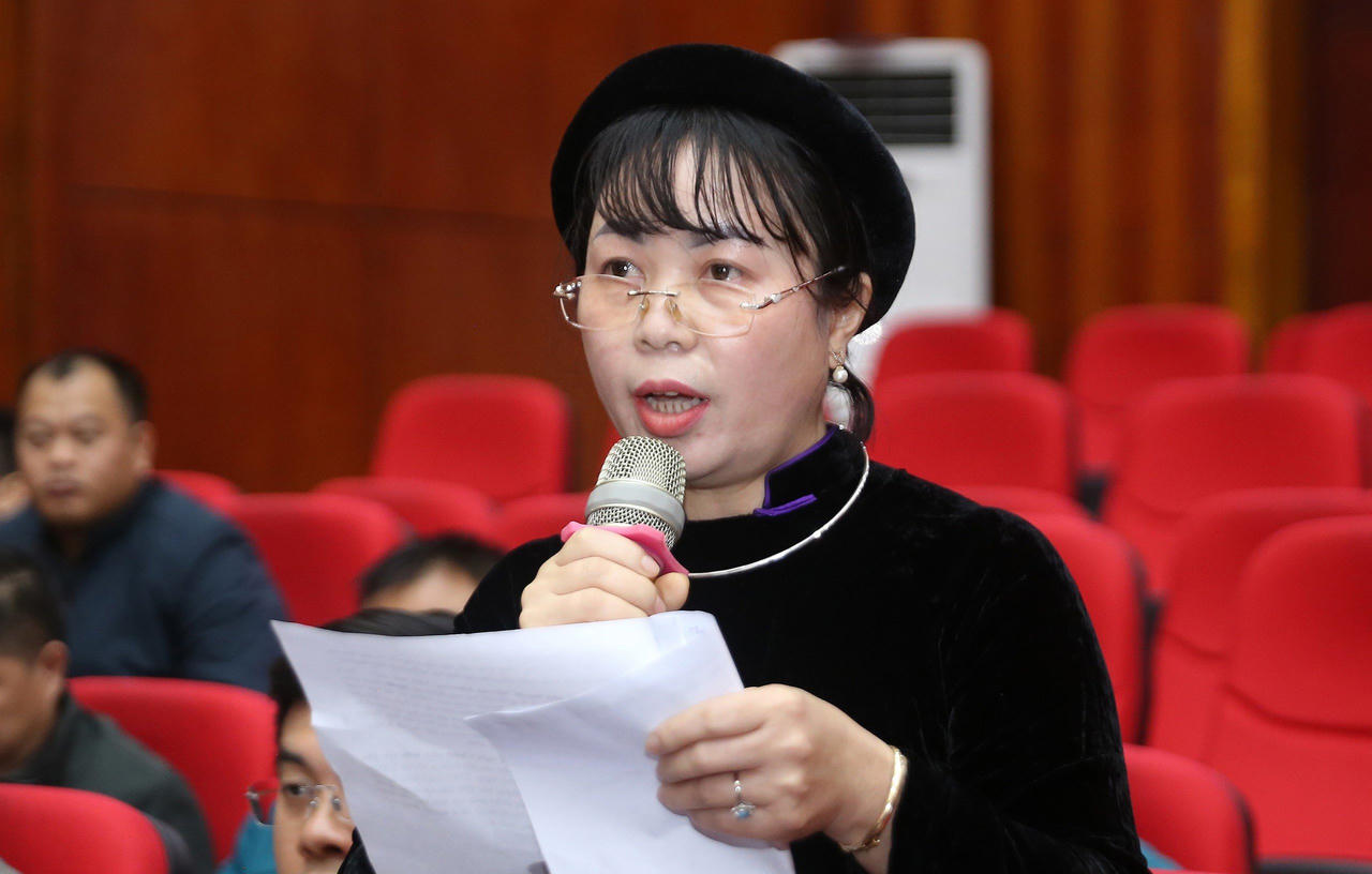 Chủ nhiệm Ủy ban Kiểm tra Trung ương Trần Cẩm Tú tiếp xúc cử tri tỉnh Lào Cai