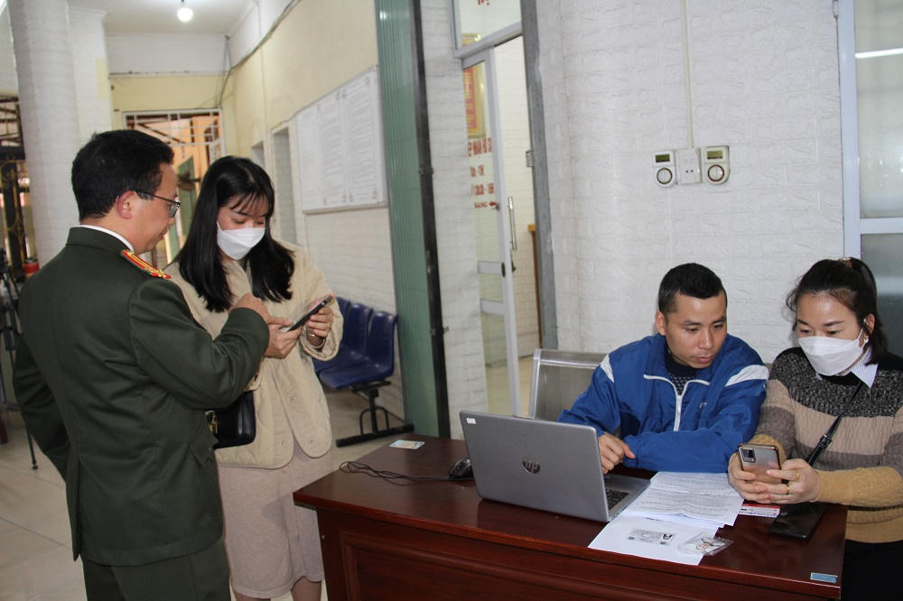 Lào Cai: Quyết liệt xử lý vấn nạn "cò du lịch"