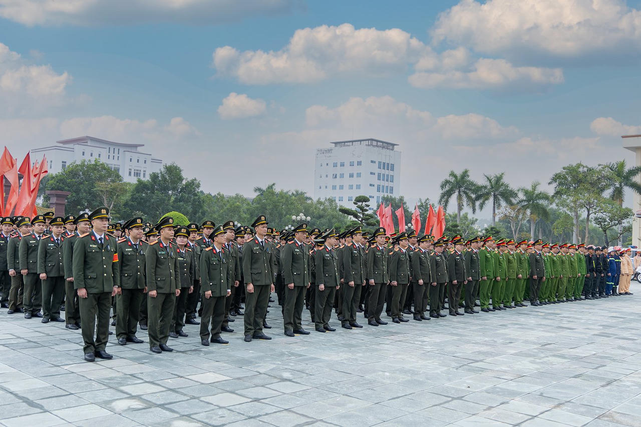 Công an tỉnh Lào Cai ra quân thực hiện cao điểm trấn áp tội phạm dịp Tết Nguyên Đán 2024