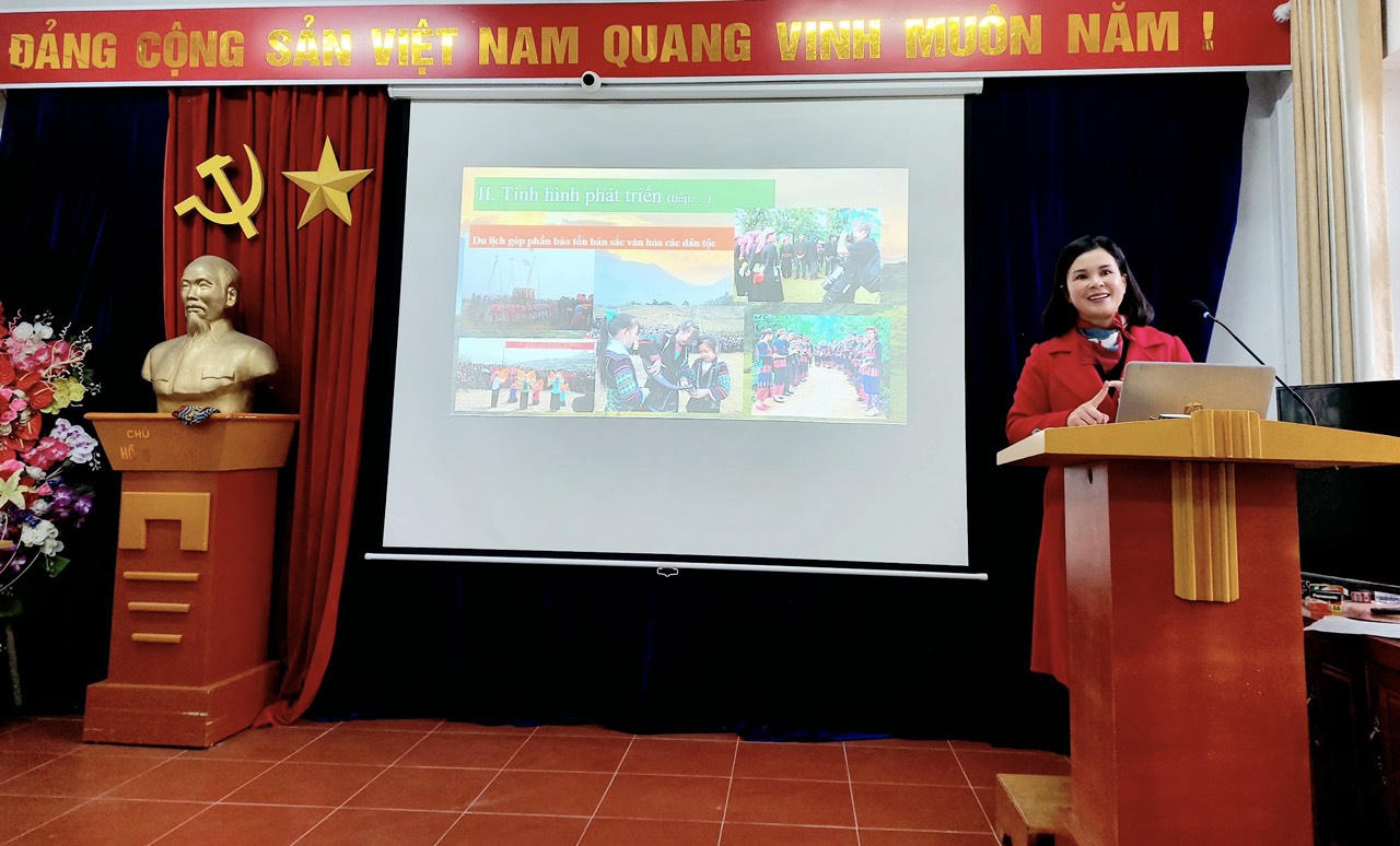 Lào Cai: Nâng cao vai trò của người đồng bào dân tộc thiểu số trong phát triển kinh tế du lịch