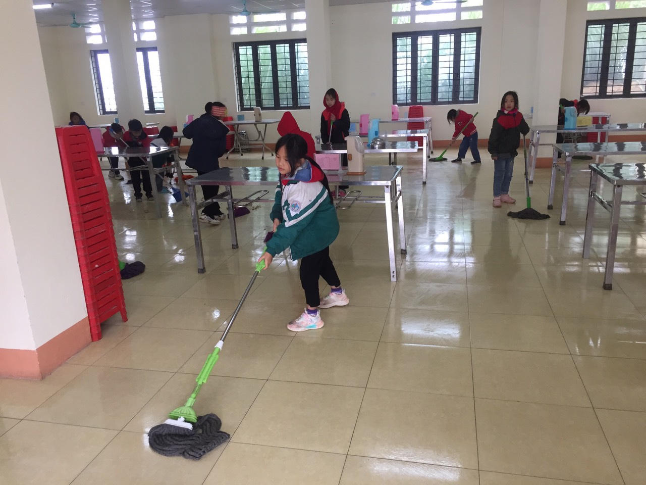 Bữa ăn bán trú Trường PTDTBT Tiểu học Hoàng Thu Phố 1 thế nào sau hình ảnh gây xôn xao?