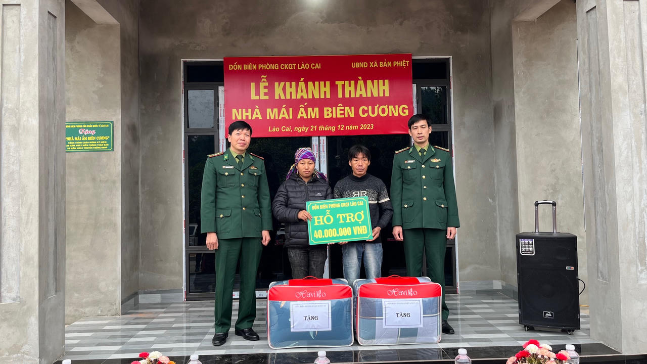 Bàn giao ngôi nhà “Mái ấm Biên cương” cho hộ đồng bào dân tộc tại huyện Bảo Thắng