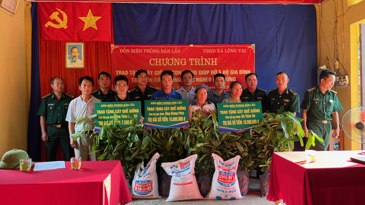 Phối hợp vận động đồng bào các dân tộc tham gia bảo vệ chủ quyền an ninh biên giới quốc gia