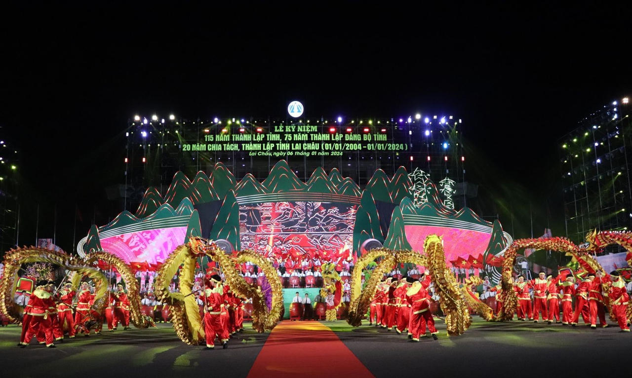 Lễ kỉ niệm 20 năm chia tách và thành lập tỉnh Lai Châu 