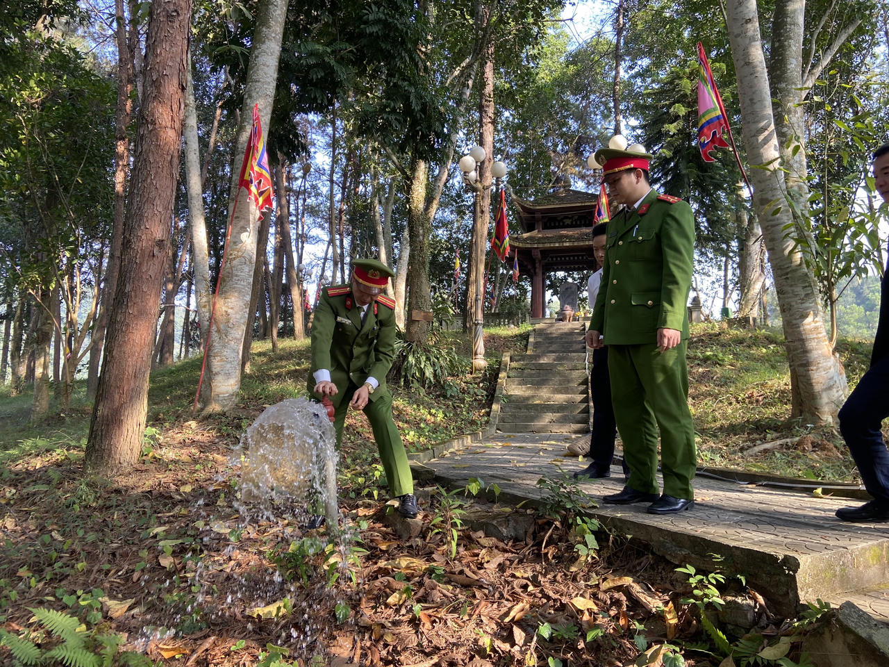 Lào Cai: Phòng ngừa nguy cơ cháy nổ từ các khu dân cư, các cơ sở văn hóa tâm linh và chợ