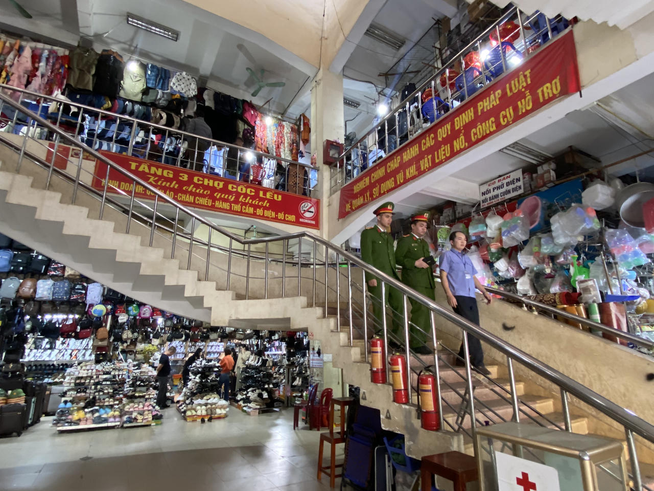 Lào Cai: Phòng ngừa nguy cơ cháy nổ từ các khu dân cư, các cơ sở văn hóa tâm linh và chợ