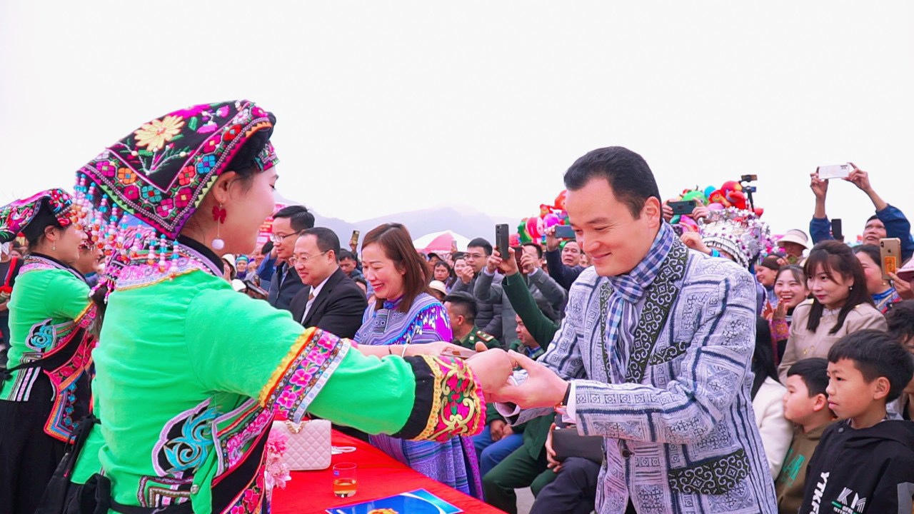 Đầu xuân vui hội Gầu Tào tại Lào Cai