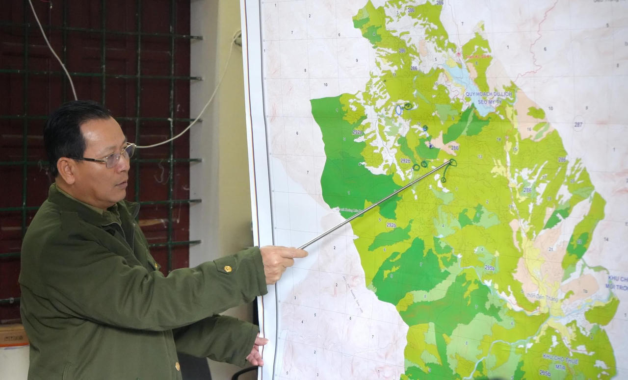 Chánh án TAND tối cao Nguyễn Hòa Bình thăm, động viên các lực lượng chữa cháy rừng tại Lào Cai