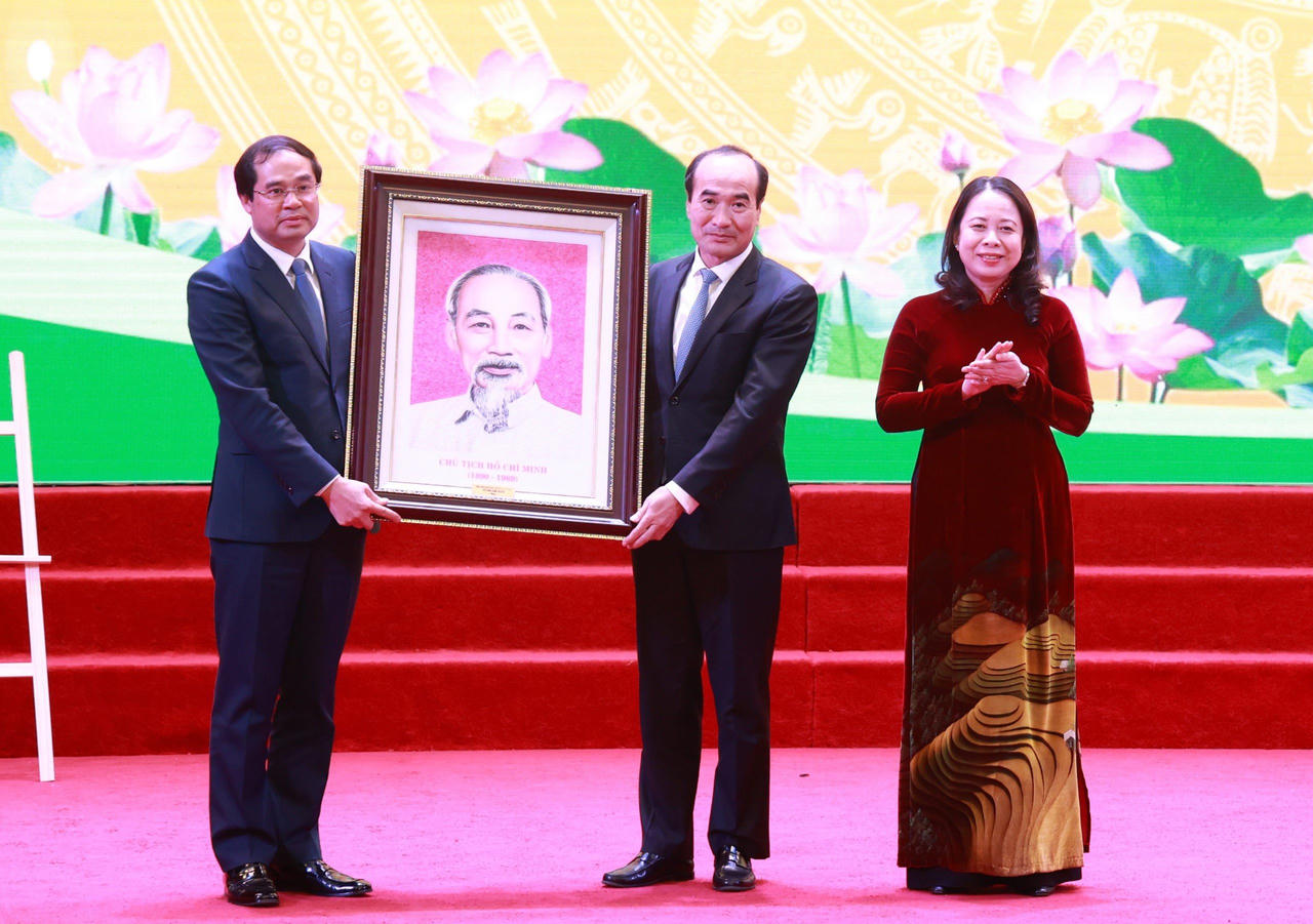 Phó Chủ tịch nước Võ Thị Ánh Xuân dự Hội nghị triển khai công tác thi đua khen thưởng tại Lào Cai