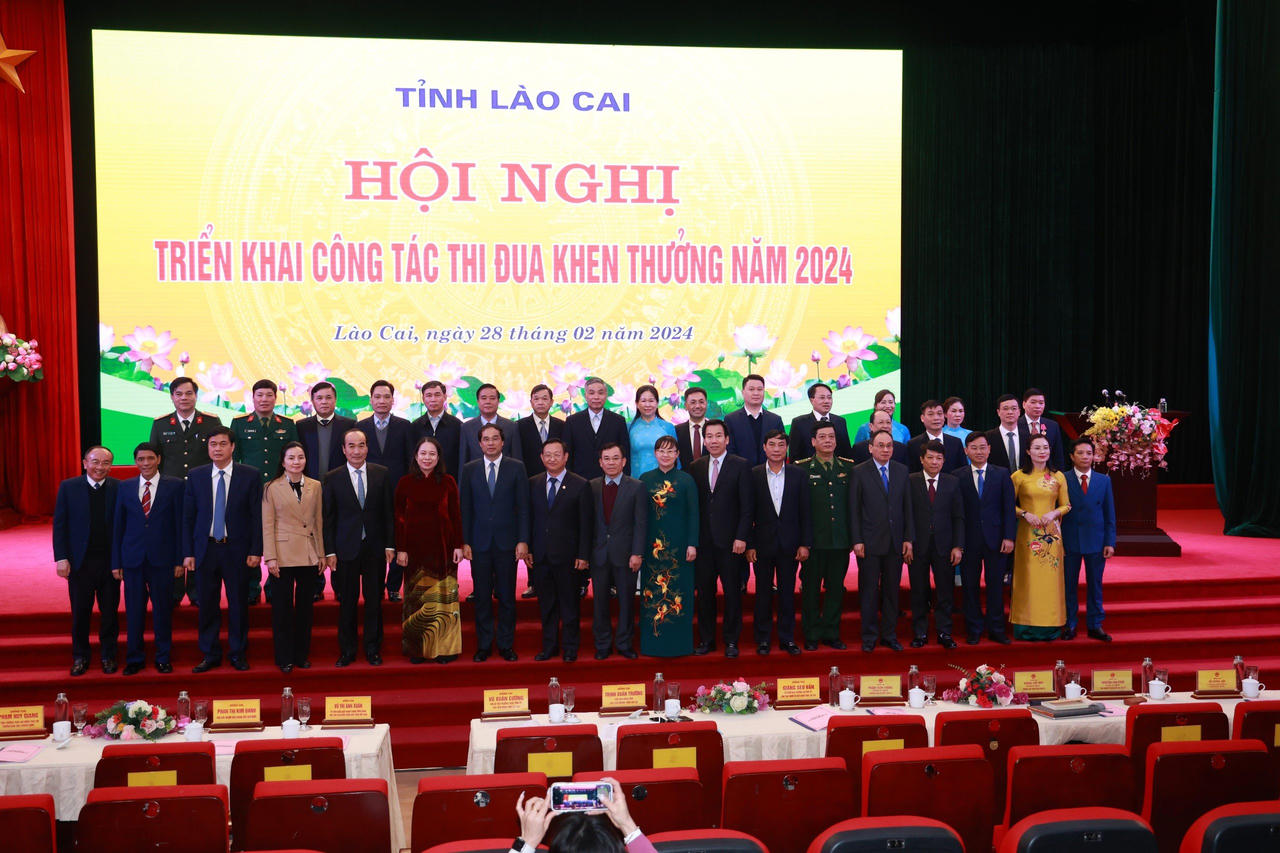 Phó Chủ tịch nước Võ Thị Ánh Xuân dự Hội nghị triển khai công tác thi đua khen thưởng tại Lào Cai