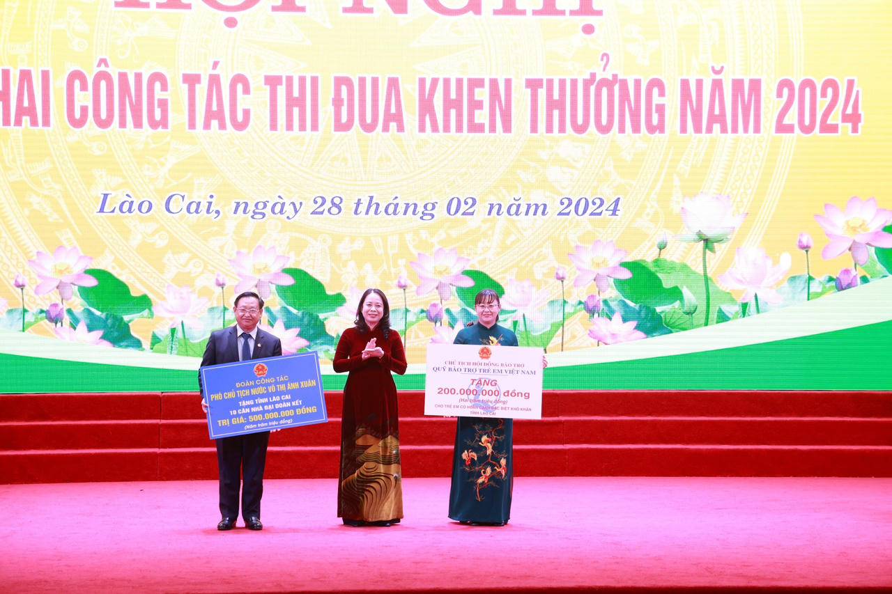 Phó Chủ tịch nước Võ Thị Ánh Xuân dự Hội nghị triển khai công tác thi đua khen thưởng tại Lào Cai