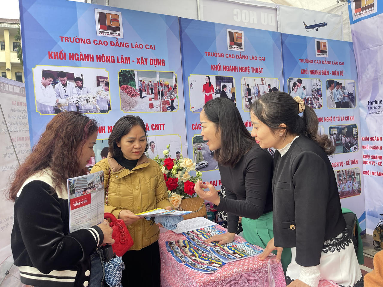 Lào Cai tổ chức Ngày hội Tư vấn hướng nghiệp, phân luồng năm 2024