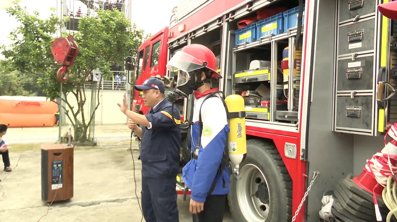 Lào Cai: Hơn hơn 1500 em học sinh được tuyên truyền, trải nghiệm, thực hành chữa cháy và cứu nạn, cứu hộ