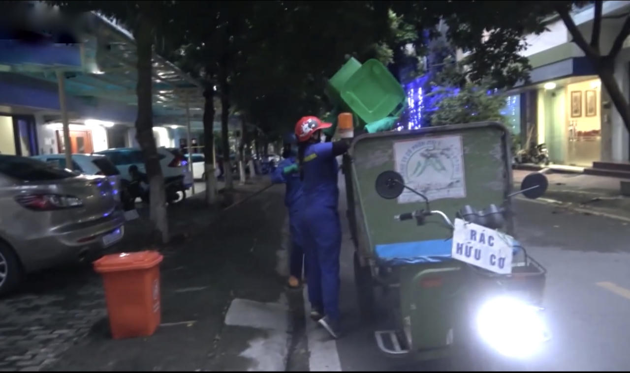 Từ ngày 10/4, dừng hoạt động hơn 60 xe điện gom rác tại Lào Cai