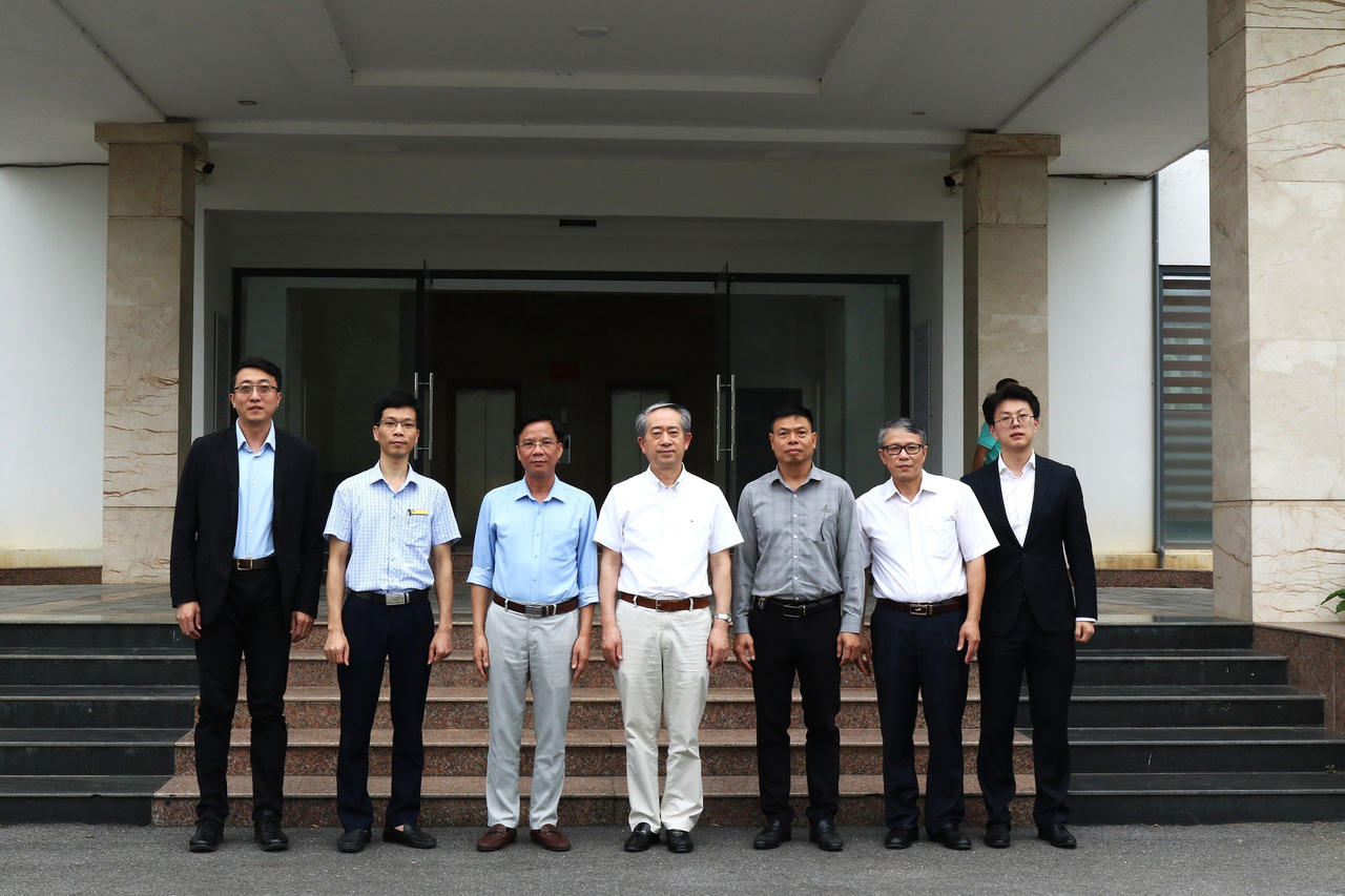 Đại sứ Trung Quốc tại Việt Nam thăm và làm việc với Trường Cao đẳng Lào Cai