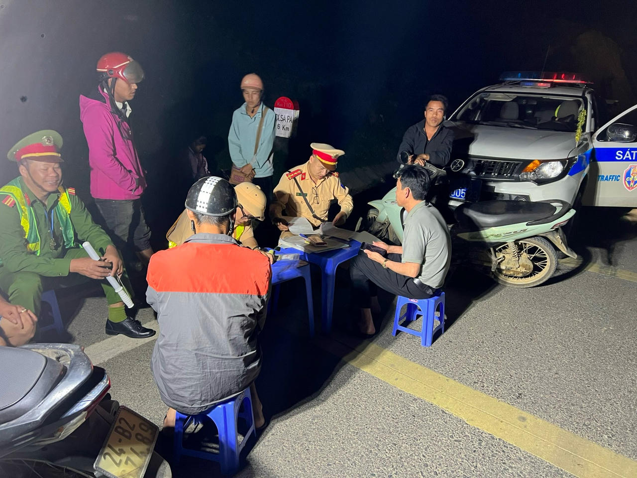 Lào Cai: Lập 65 biên bản vi phạm trật tự, an toàn giao thông ngày đầu ra quân