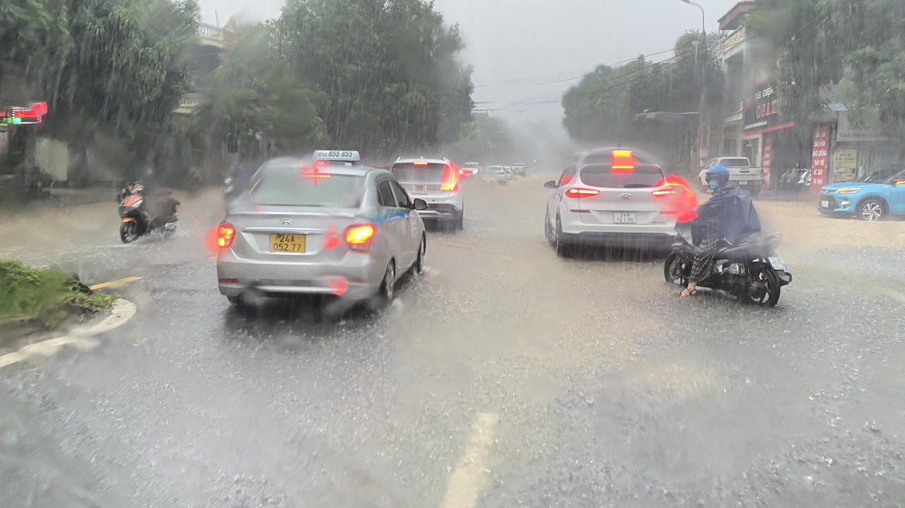 Mưa lớn gây ngập lụt nhiều nơi tại Lào Cai