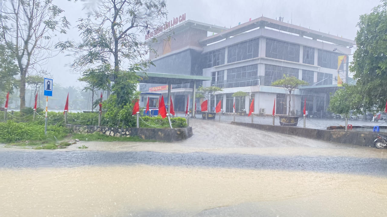 Mưa lớn gây ngập lụt nhiều nơi tại Lào Cai