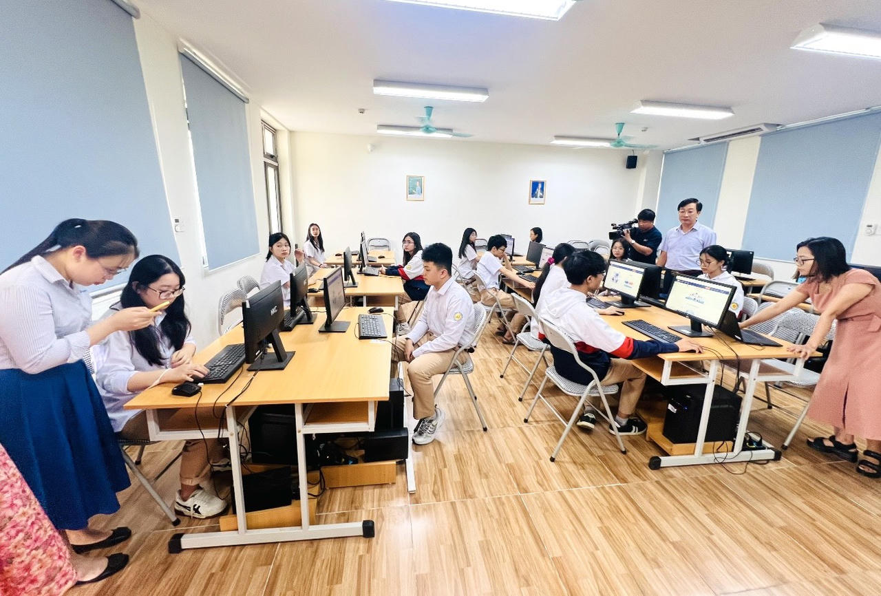 Lào Cai triển khai thí điểm 'Thi online tập trung qua nền tảng công nghệ xác thực thẻ CCCD gắn chip điện tử'