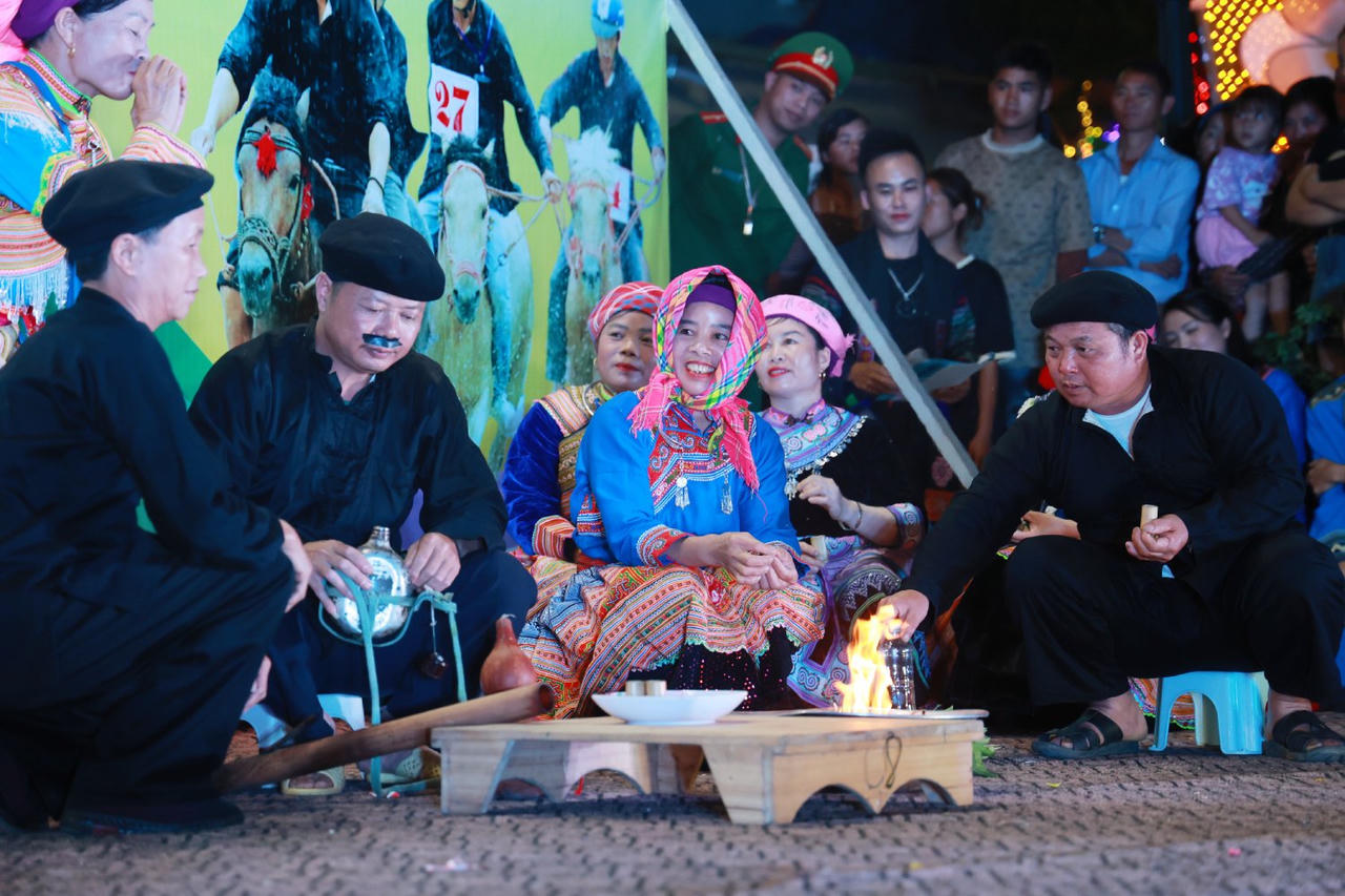 Festival cao nguyên trắng Bắc Hà mùa hè 2024: 'Nghiêng say vó ngựa cao nguyên'