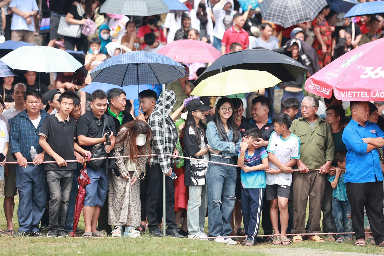 Sôi nổi Giải đua ngựa truyền thống huyện Bắc Hà mở rộng lần thứ 17