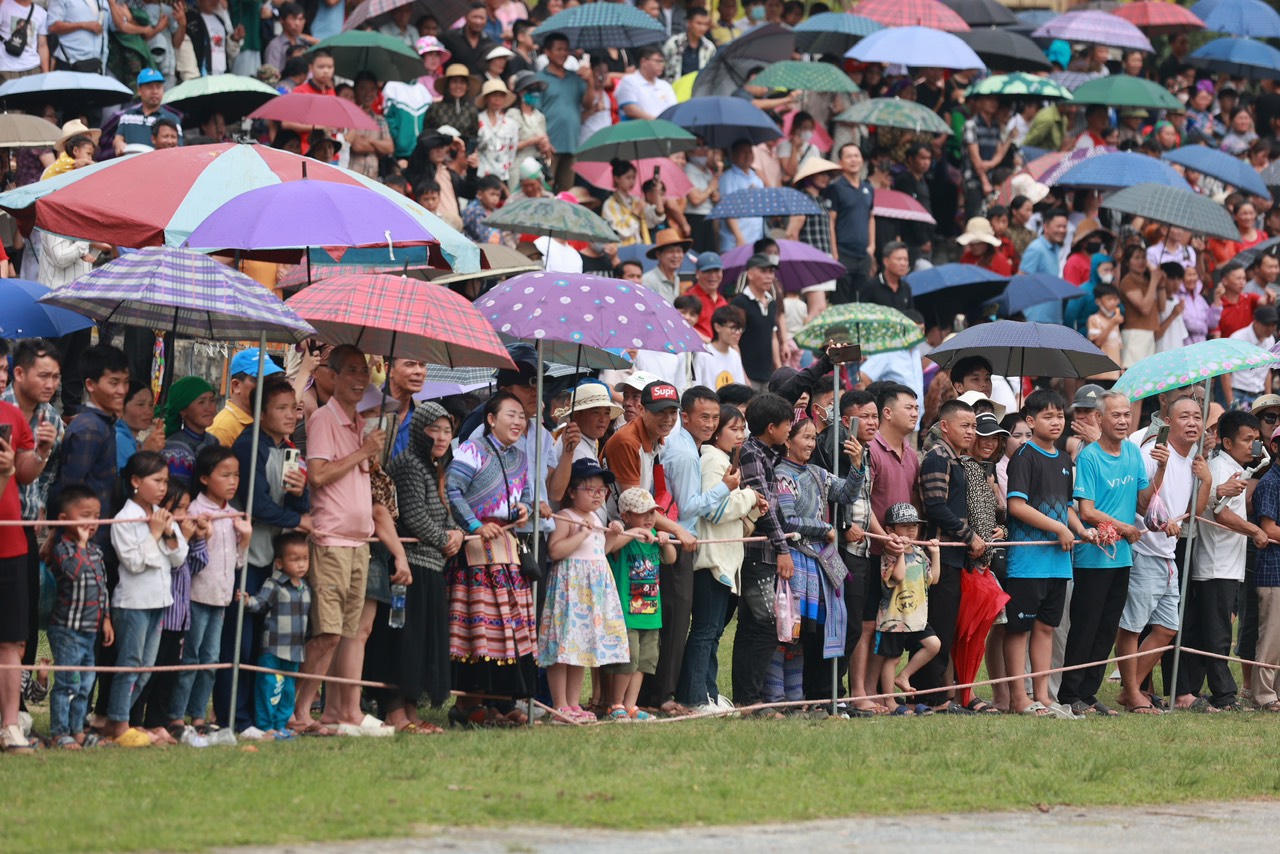 Sôi nổi Giải đua ngựa truyền thống huyện Bắc Hà mở rộng lần thứ 17