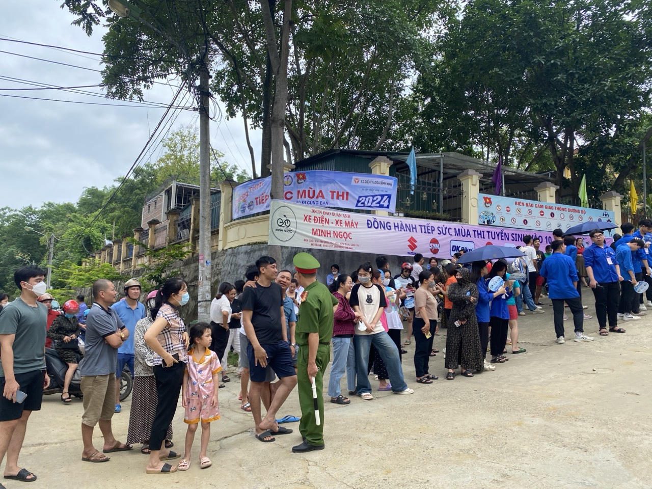 Thí sinh các địa phương bước vào Kỳ thi tuyển sinh lớp 10