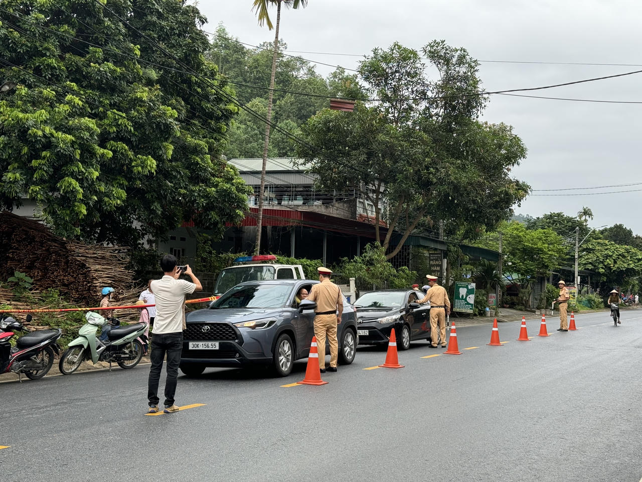 Nỗ lực đảm bảo trật tự, an toàn giao thông tại Tuần lễ Festival Cao nguyên trắng Bắc Hà