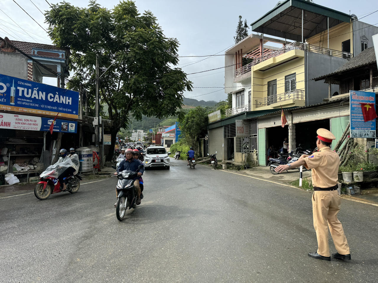Nỗ lực đảm bảo trật tự, an toàn giao thông tại Tuần lễ Festival Cao nguyên trắng Bắc Hà