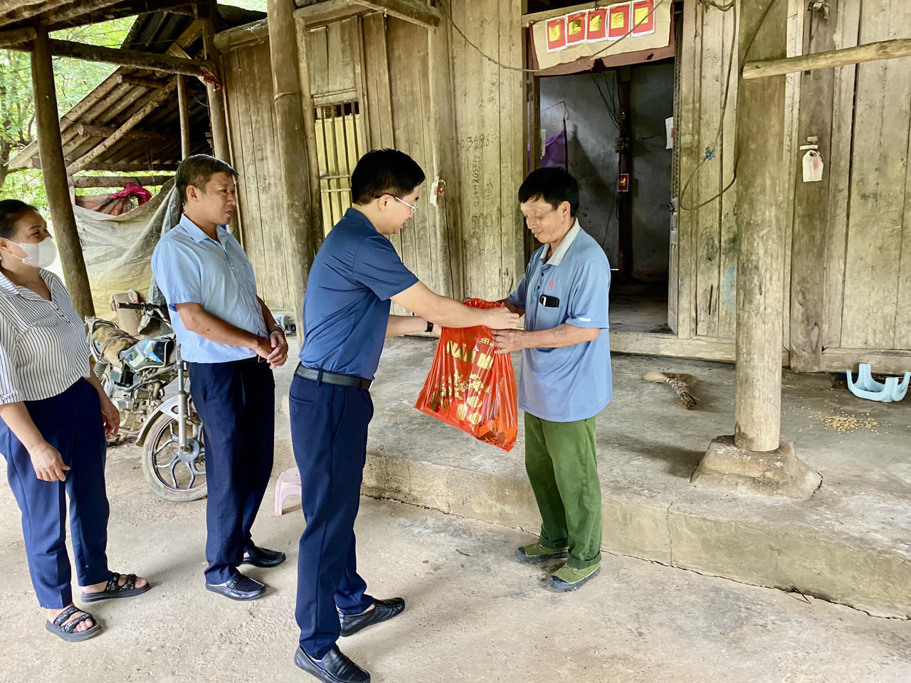 Bảo Thắng phát động phong trào chung tay xóa nhà tạm 