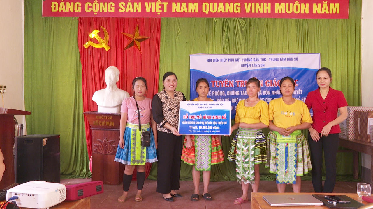 Lối thoát nào cho vấn nạn tảo hôn: KỲ 2: Giảm thiểu tảo hôn phải bắt nguồn từ giáo dục