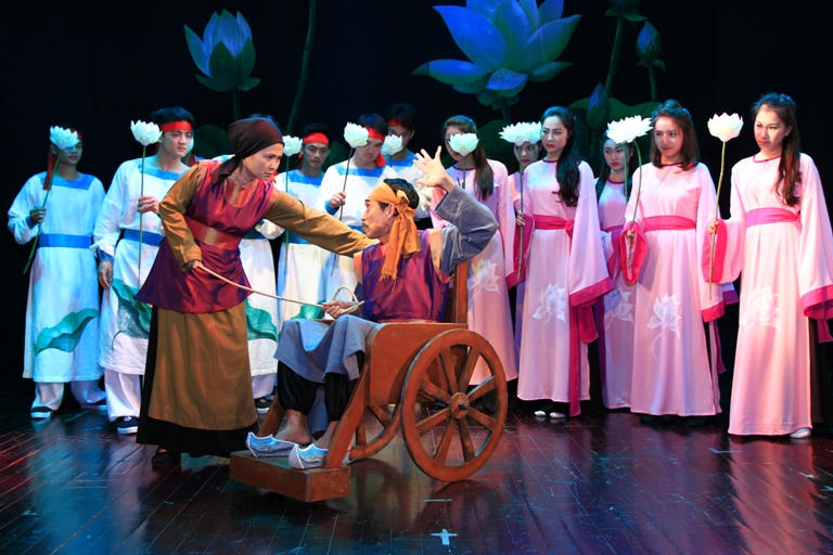 60 diễn viên 'ăn, ngủ' cùng 'Kiều'