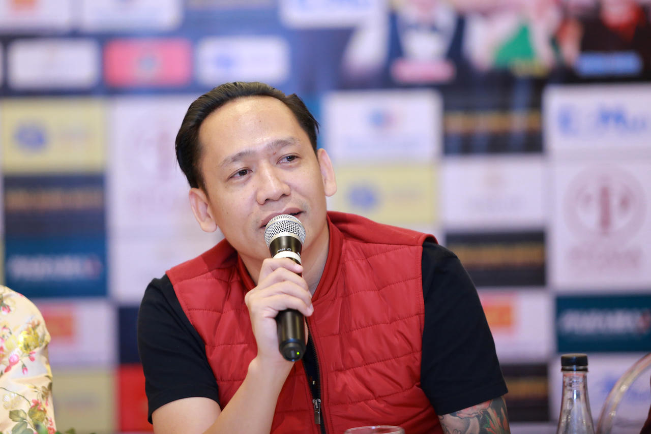 Nghệ sĩ Vượng Râu bỏ tiền tỉ đón Tết Vạn Lộc