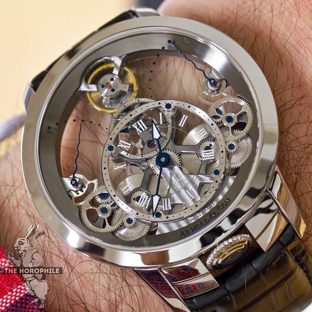 Đắm đuối với siêu phẩm đồng hồ tiền tỷ Arnold & Son Time Pyramid